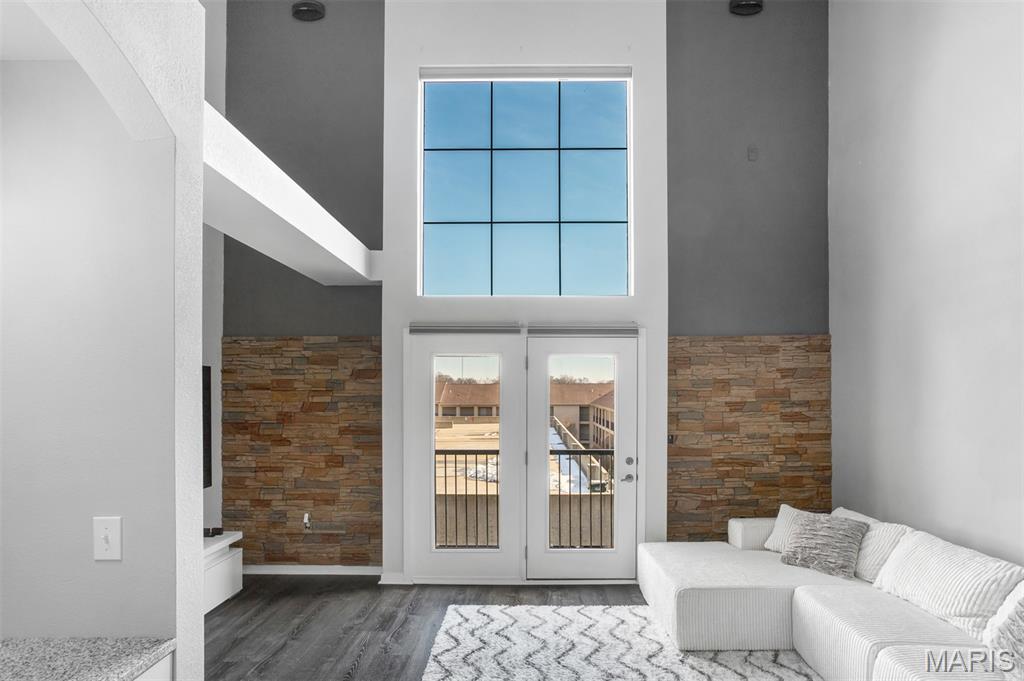 Loft Condo At Station Plaza The - Residential