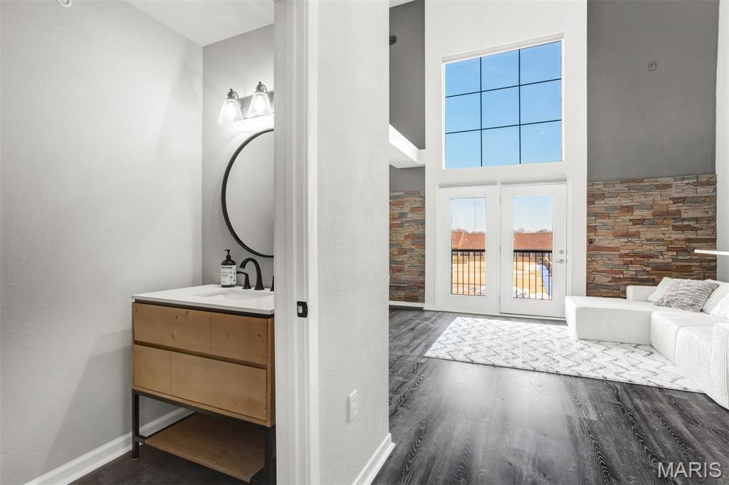 Loft Condo At Station Plaza The - Residential