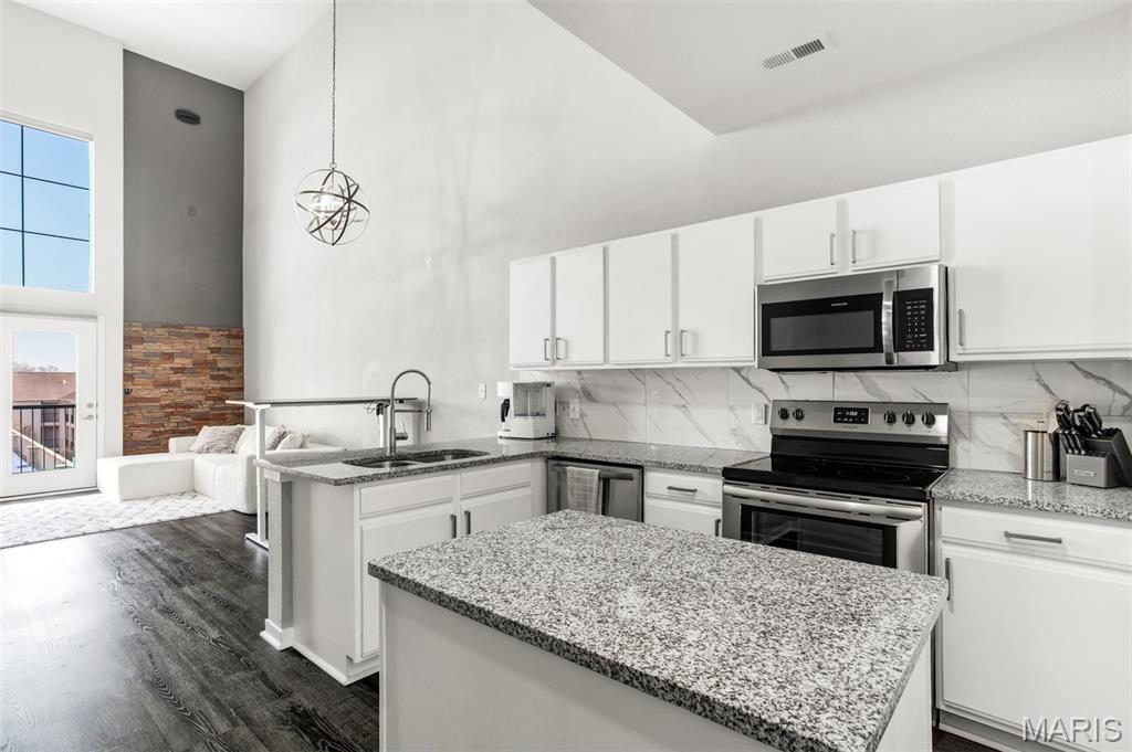 Loft Condo At Station Plaza The - Residential