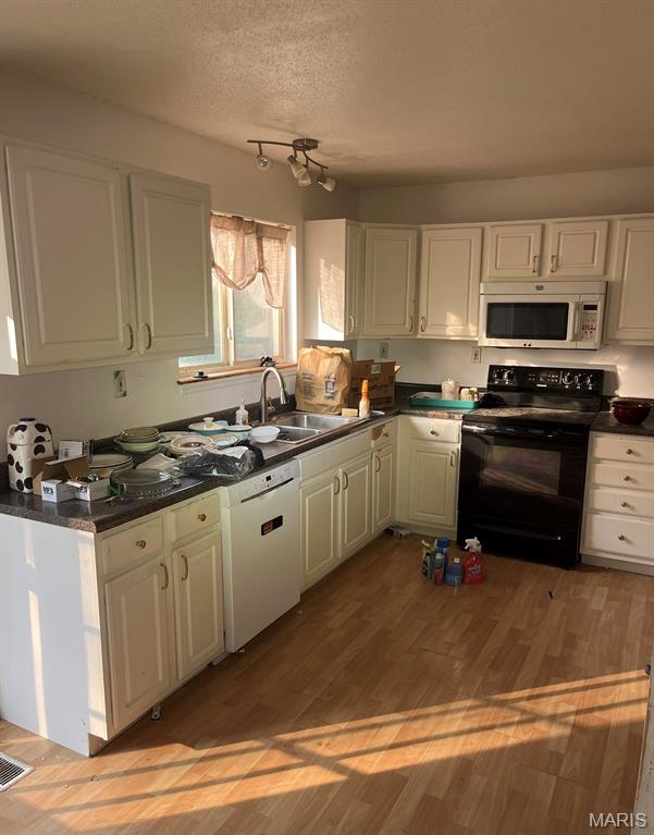 Tesson Park Estates - Residential