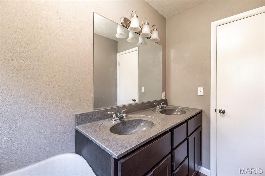 Ralph Francis Add - Residential