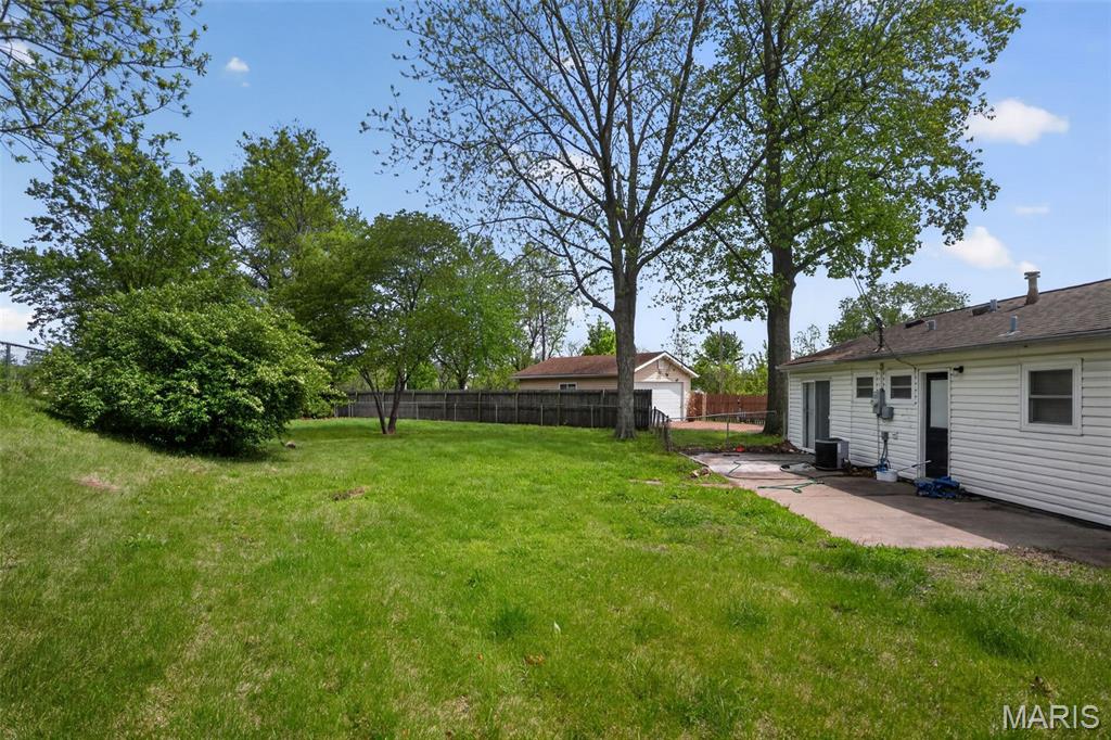 Colonial Manor - Residential