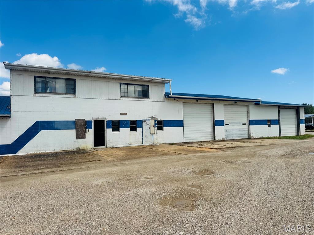 Highway 53 - Commercial Sale