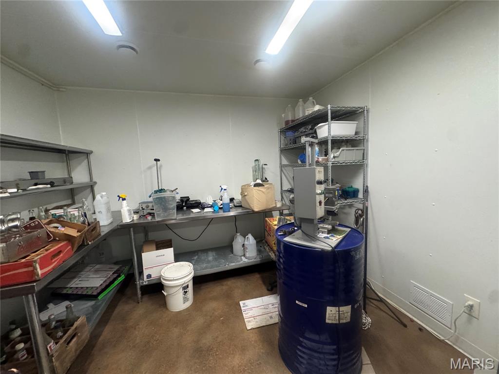 Highway 53 - Commercial Sale
