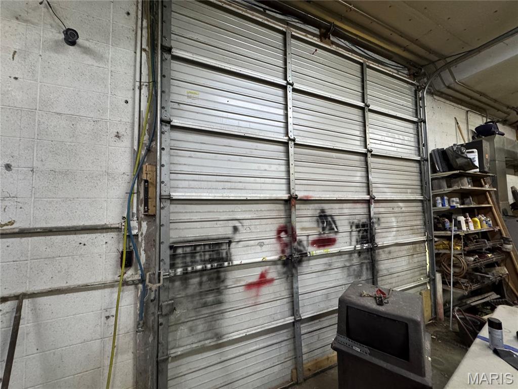 Highway 53 - Commercial Sale