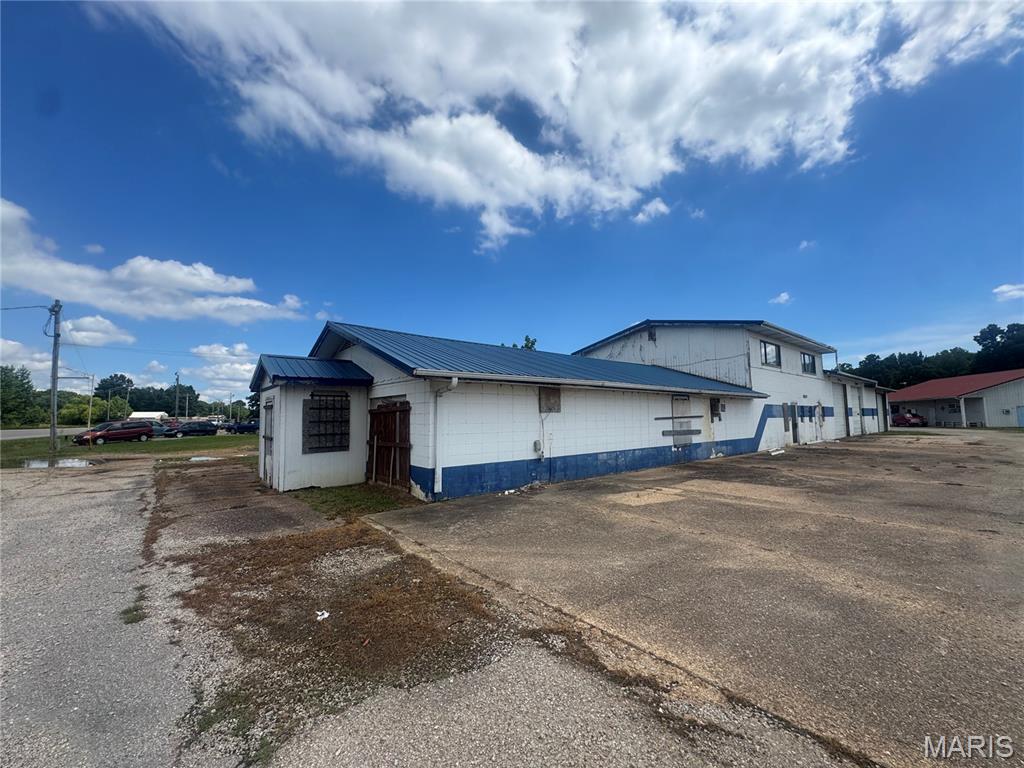 Highway 53 - Commercial Sale