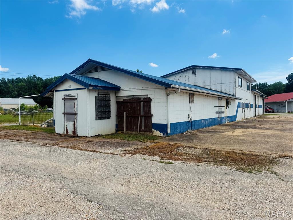 Highway 53 - Commercial Sale