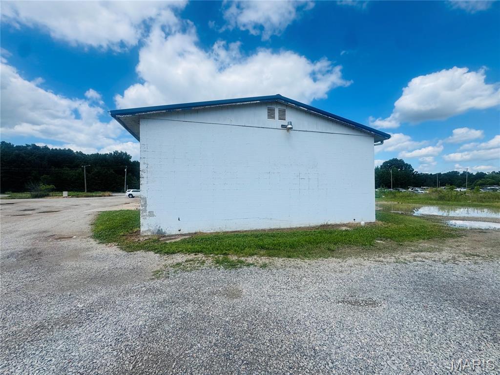 Highway 53 - Commercial Sale