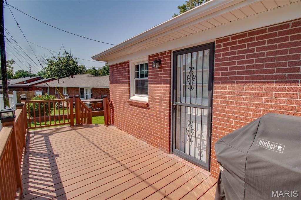 BRENTWOOD PLACE & BRENTWOOD PLACE - Residential
