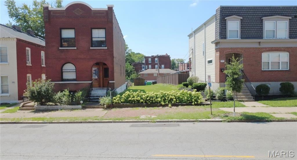 St Louis Commons Add - Land