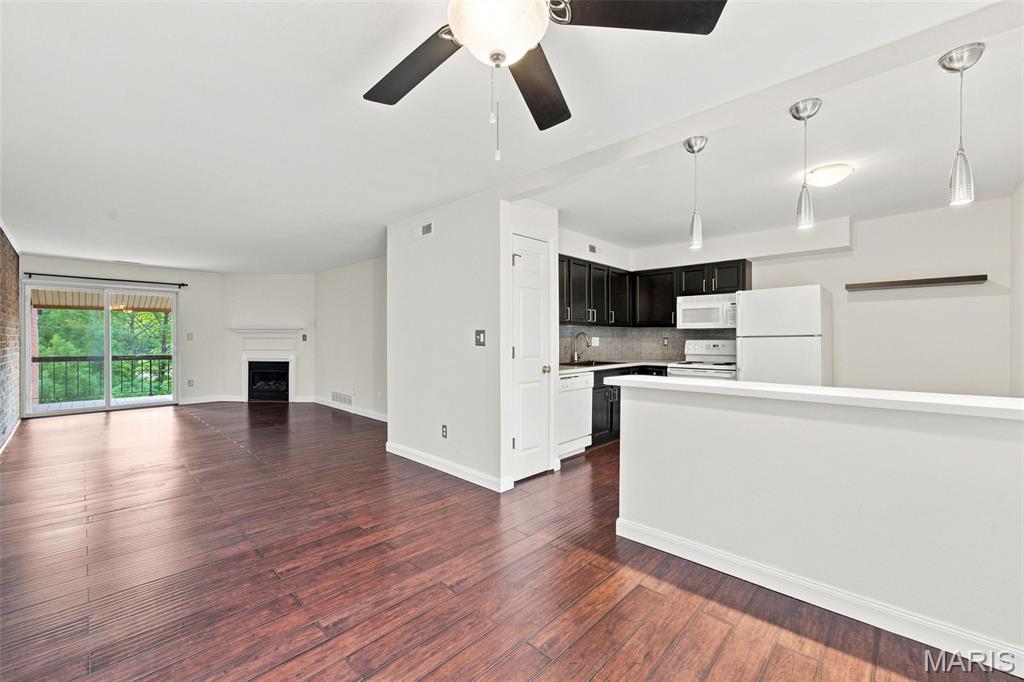 Greenbriar Condo - Residential