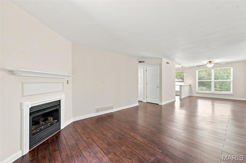 Greenbriar Condo - Residential