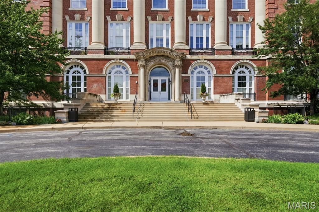 Georgian Condos - Residential
