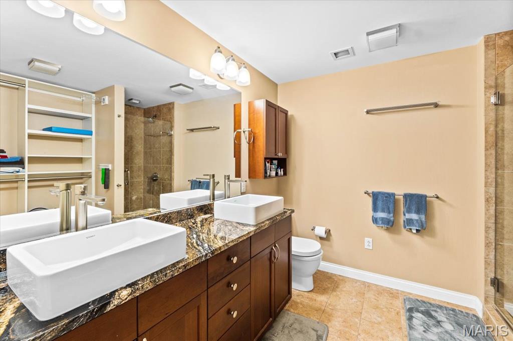 Park East Tower Condos - Residential Lease