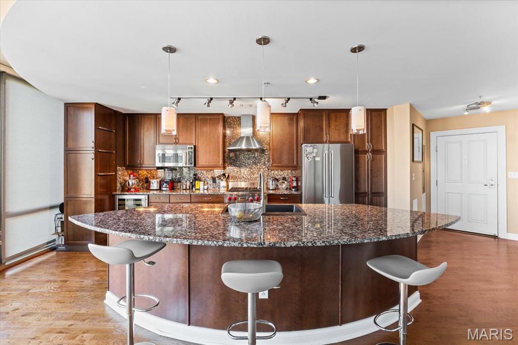 Park East Tower Condos - Residential Lease