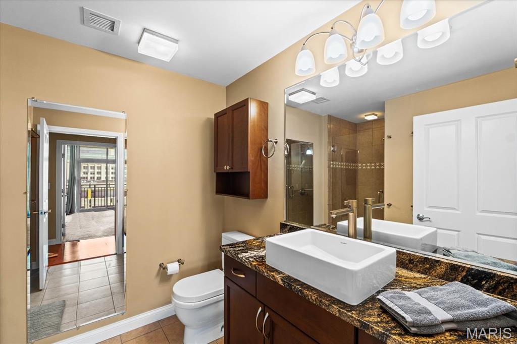 Park East Tower Condos - Residential Lease