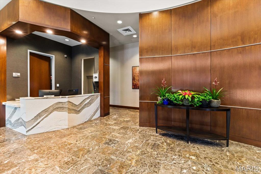 Park East Tower Condos - Residential Lease