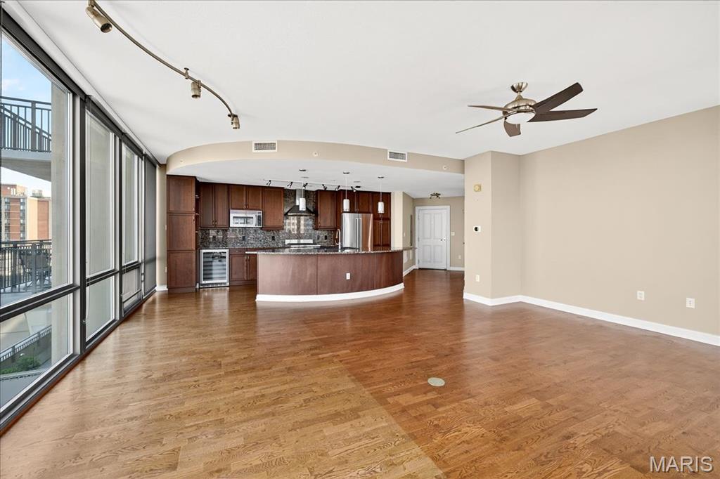 Park East Tower Condos - Residential Lease