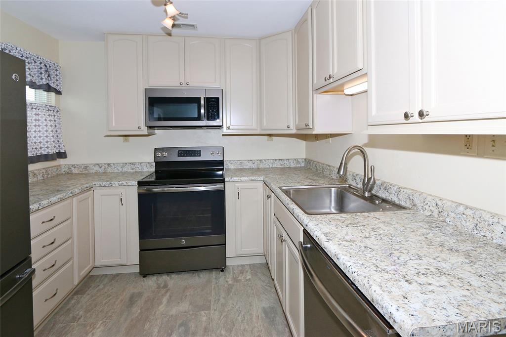 Victoria Crossing Iii Condo First - Residential