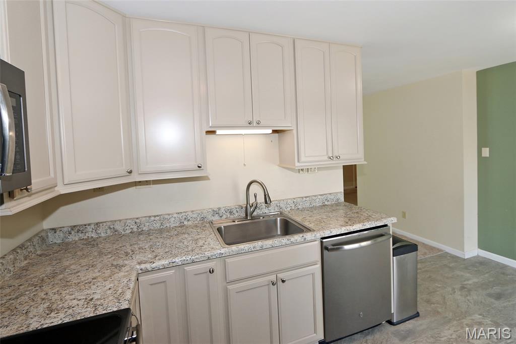 Victoria Crossing Iii Condo First - Residential