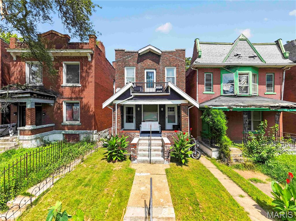 Duplex Investment Opportunity In St. Louis!

Welcome to 4019 Maffitt Ave, a two-unit property offering an excellent opportunity for investors or buyers looking to generate rental income. Each unit features 2 bedrooms and 1 bathroom. The seller has previously utilized the property as a part-time residence and Airbnb, offering flexibility for a variety of investment strategies. Whether you're looking to continue short-term rental use, establish long-term tenants, or add another property to your investment portfolio, this duplex offers plenty of potential.

As an added convenience, the seller is offering to leave the existing furniture with the sale of the property, allowing the new owner to potentially utilize the furnishings for their investment strategy.

Buyers are encouraged to perform their own due diligence regarding property condition, rental regulations, zoning, licensing requirements and income potential. Don't miss the opportunity to explore the possibilities this two-unit property has to offer!