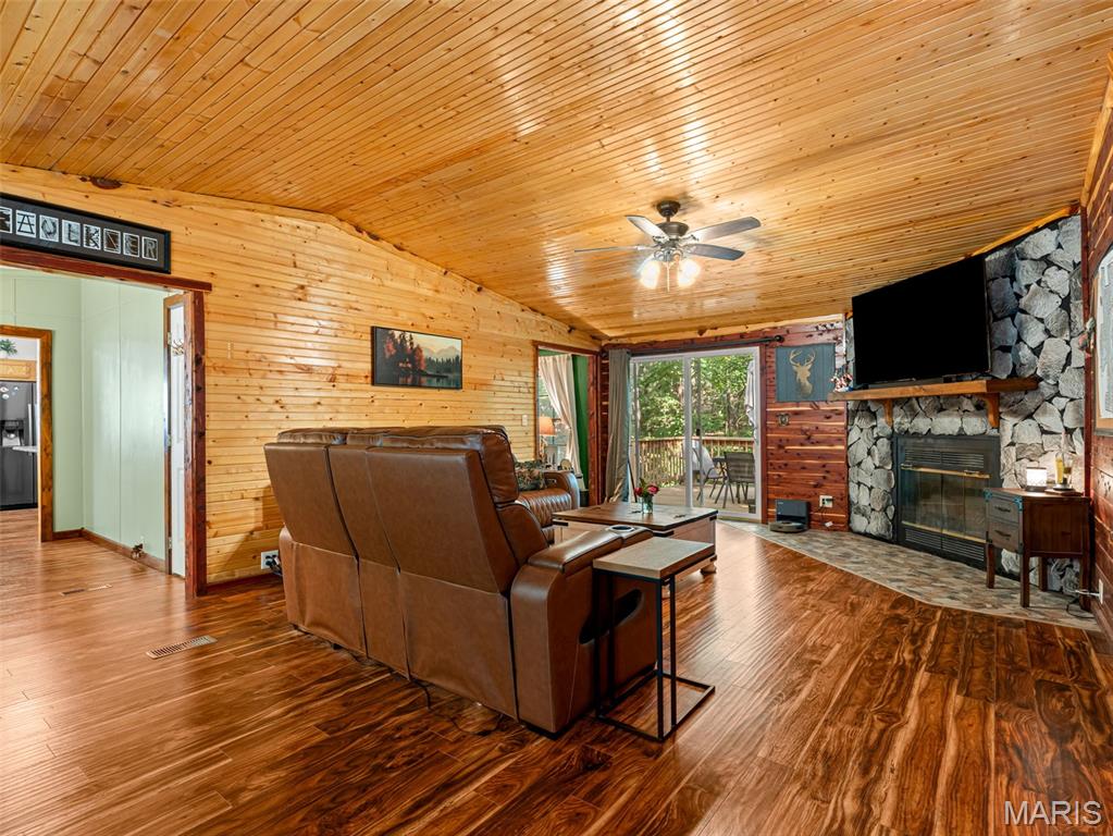 Lake Timberline 14 - Residential