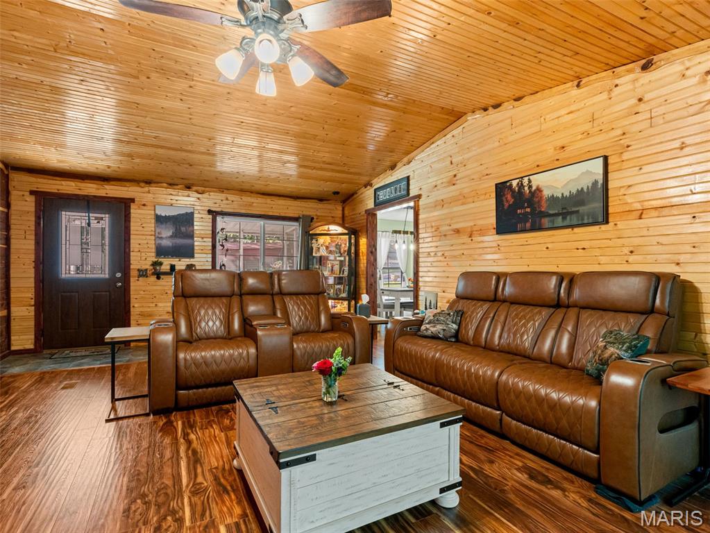Lake Timberline 14 - Residential