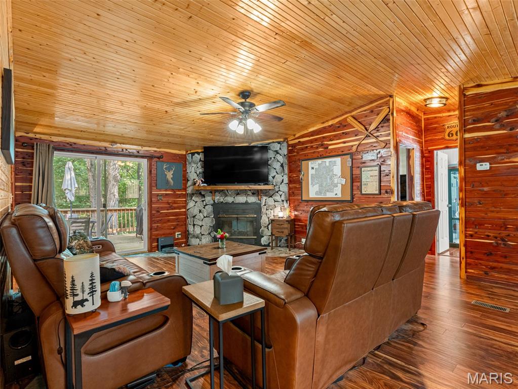Lake Timberline 14 - Residential