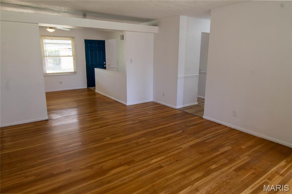 Hathaway Manor 14 - Residential Lease