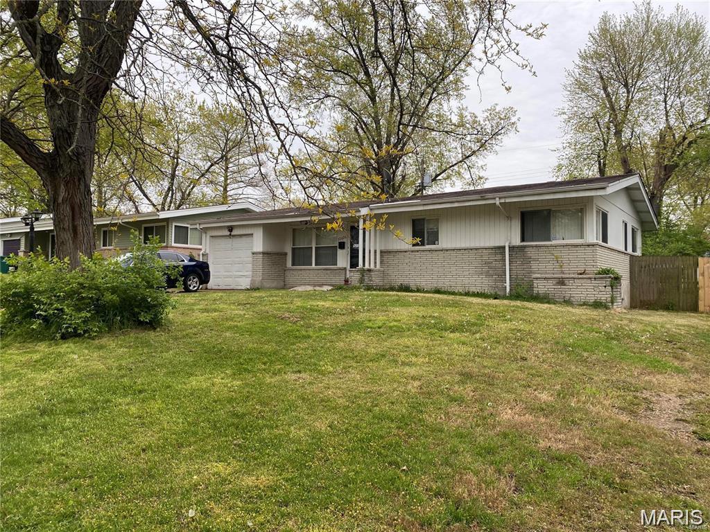Hathaway Manor 14 - Residential Lease