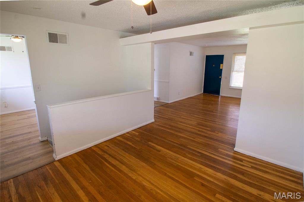 Hathaway Manor 14 - Residential Lease