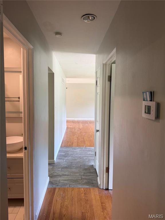 Hill-N-Dale - Residential Lease