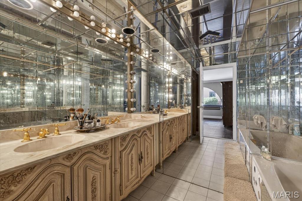 Old Town Village Condo - Residential