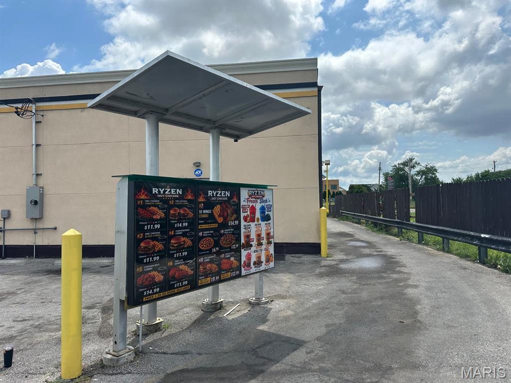 Lindell Add 01 - Commercial Sale