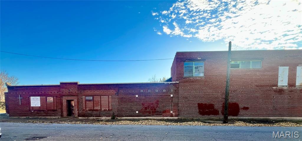 City St. Louis - Commercial Sale
