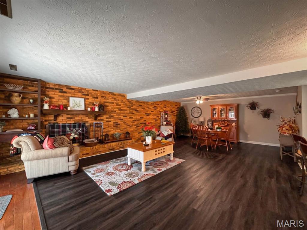Not in A subdivision - Residential