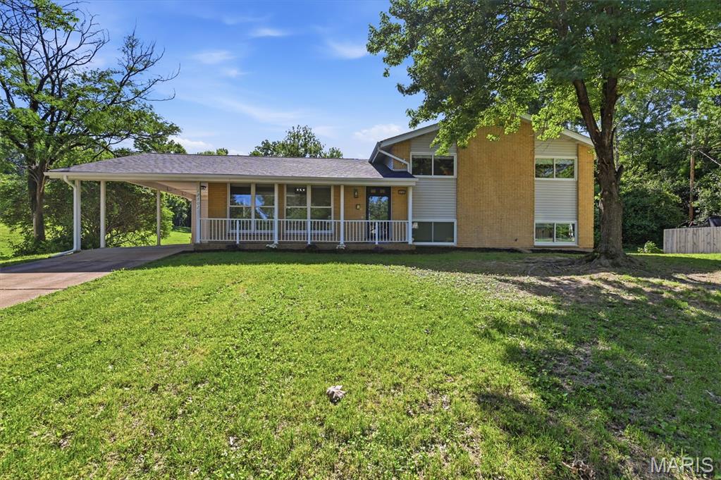 Beautifully Updated 4-Bedroom Home in Unincorporated St. Louis.  Parkway North School district.
Welcome home to this spacious and inviting 4-bedroom, 2.5-bath residence tucked away at the end of a quiet cul-de-sac in unincorporated St. Louis.   Thoughtfully updated throughout, this home combines modern style with everyday comfort.
The beautifully updated kitchen features elegant quartz countertops, modern cabinetry, and durable vinyl plank flooring — perfect for both daily living and entertaining. Large windows throughout the home fill each room with an abundance of natural light, creating a bright and welcoming atmosphere.
The functional floor plan offers generous living spaces and comfortably sized bedrooms, with beautifully finished hardwood flooring, giving everyone room to spread out. Step outside to enjoy the peaceful backyard setting, which backs to common ground and a walking trail.
Ideally located near restaurants, shopping, and local businesses, this move-in-ready home delivers the perfect balance of privacy, updates, and accessibility.
With stylish finishes, spacious living areas, and an unbeatable location, this is a home you won’t want to miss!