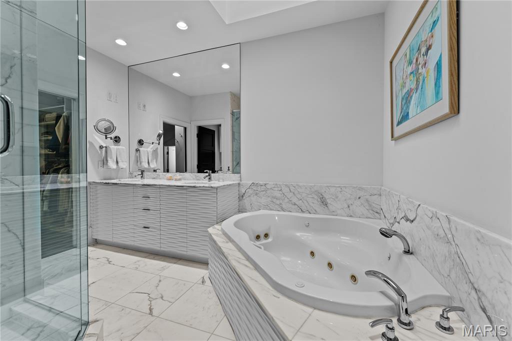Shaw Park Villas Ph 2 Condo - Residential