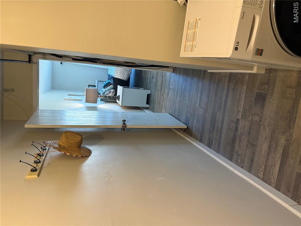 Oakville Commons Condo - Residential