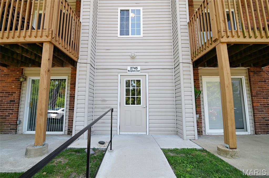 Oakville Commons Condo - Residential