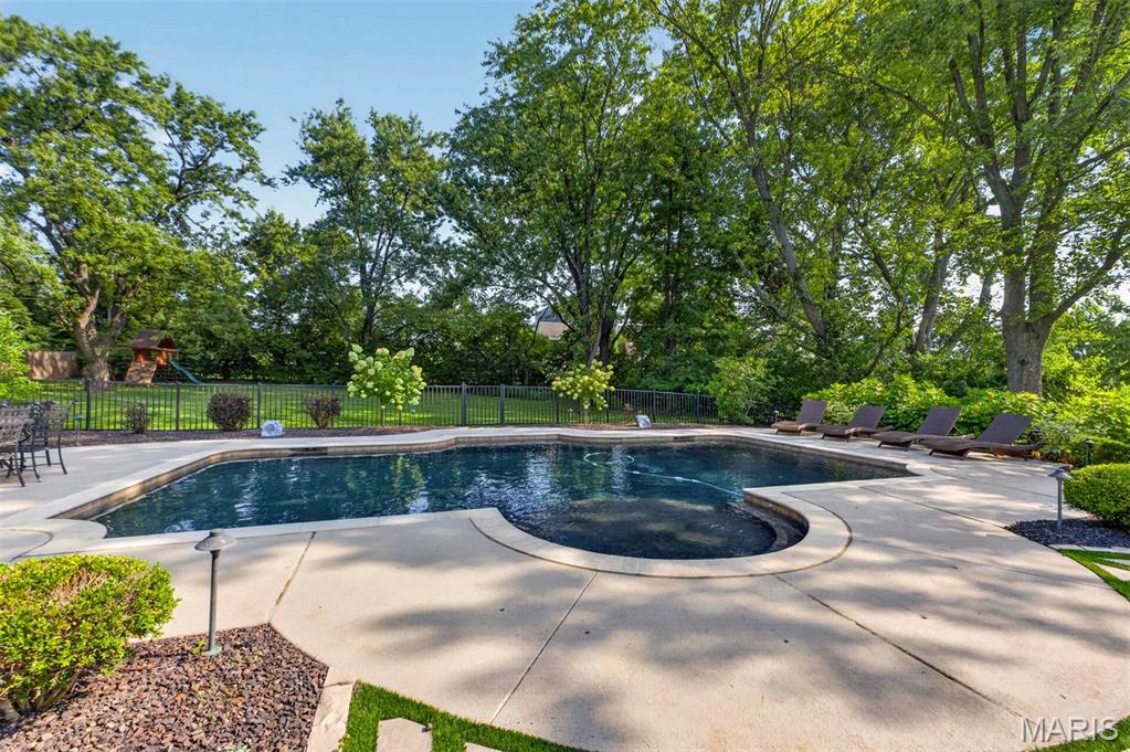 West Ladue - Residential