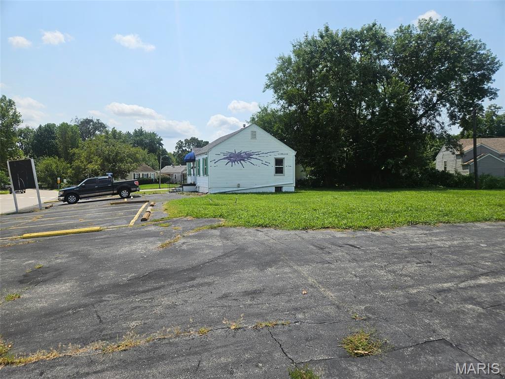Village Of St Ann - Commercial Sale