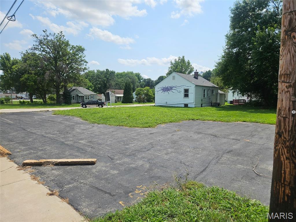 Village Of St Ann - Commercial Sale