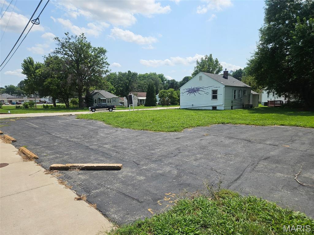 Village Of St Ann - Commercial Sale