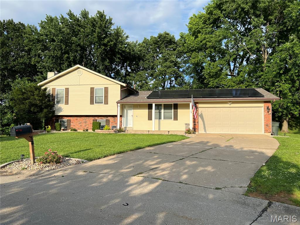 Move-in ready, energy-efficient 4BR/3BA St. Peters home with 1,500+ sq ft in a quiet cul-de-sac. Updated with solar panels, smart thermostat, Ring doorbell, professionally cleaned carpet, new refrigerator, and washer/dryer. Garage and basement include added electrical wiring for projects or storage. HOA with owner-paid fees and pool & clubhouse access. Passed occupancy. Tenant pays all utilities and lawn/snow care. Pets considered on a case-by-case basis [dogs only]; pet rent + refundable deposit apply. $45 application fee per adult for credit/background check (non-refundable), paid online via card. Eligible for St. Peters resident benefits. Close to parks, schools, shopping, and highways.