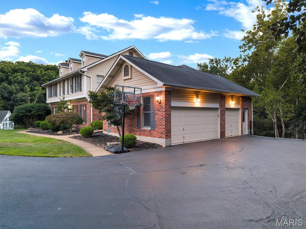 Kennerly Manor - Residential