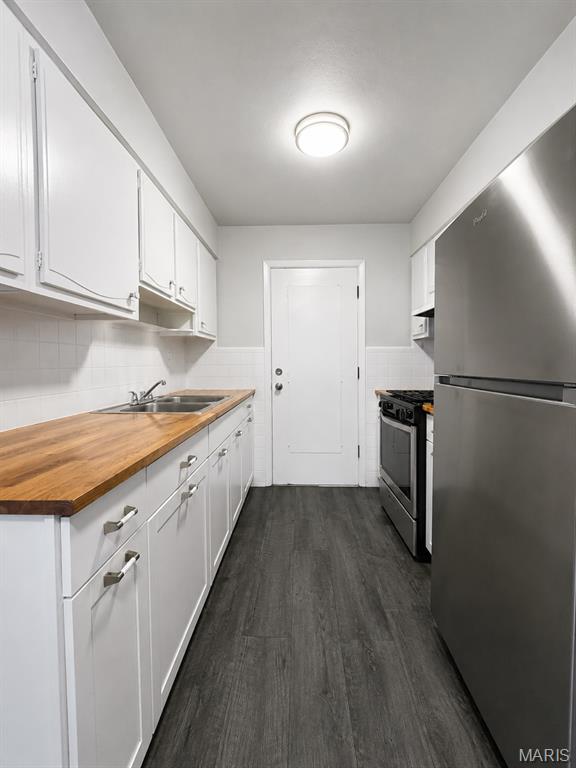 Hallmark Terrace Apartments - Residential Lease