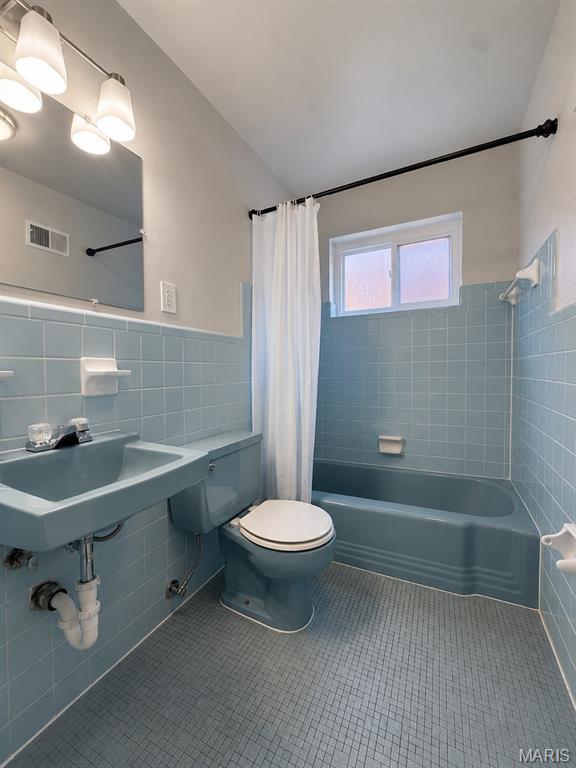 Hallmark Terrace Apartments - Residential Lease