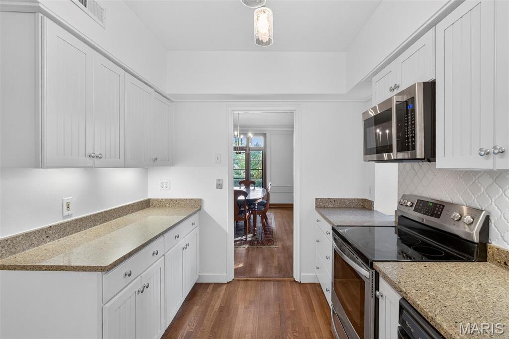 Country Club Place - Residential