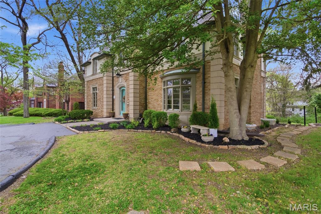 Country Club Place - Residential
